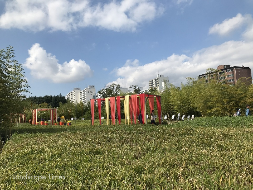 대나무생태원에서 개최된 2019 태화강 정원스토리페어에서 선보인 정원 조경설계 작품전시회
