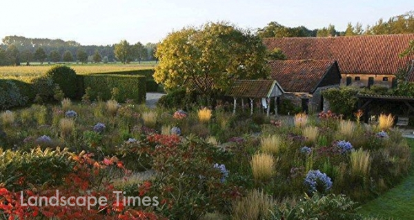 피트 아우돌프의 네덜란드 흄멜로 정원   ⓒ다큐영화 '다섯 계절' 중