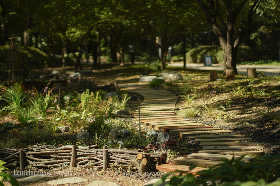 서울숲에 조성된 두 번째 '느린 산책의 정원'  ⓒ서울그린트러스트