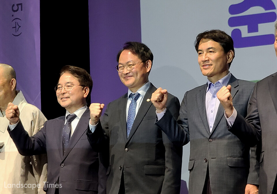 (왼쪽부터) 육동한 춘천시장, 허영 국회의원, 김진태 강원도지사
