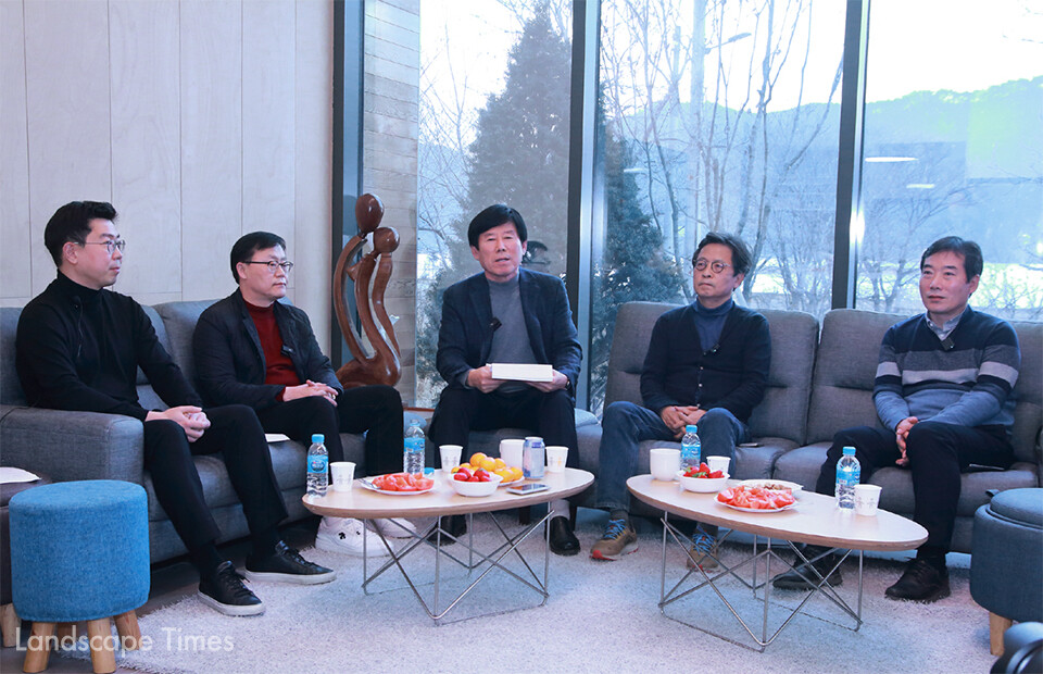 지난해 2월 한국조경가협회가 개최한 아카이브전 행사 당시 모습    ⓒ한국조경신문DB